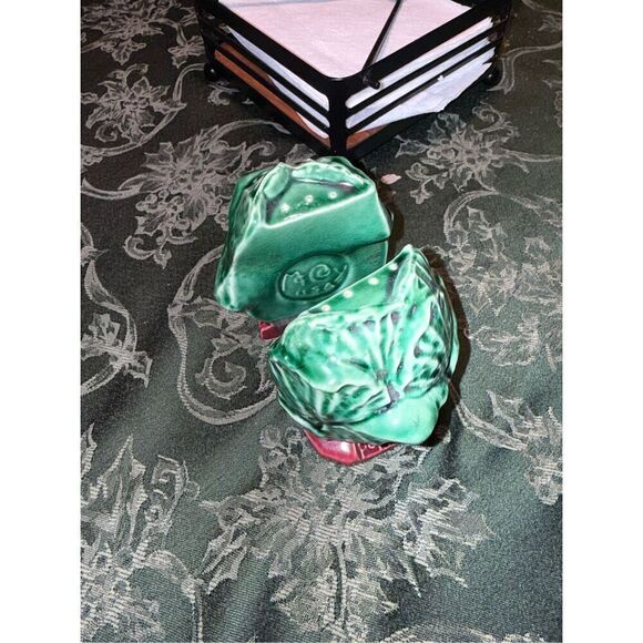 McCoy Vintage Cabbage Salt and Pepper Shakers - Picture 5 of 5